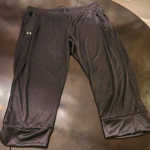 Under Armour cropped lightweight pants